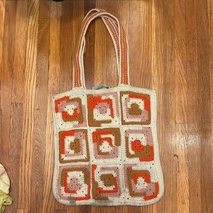 Sea Mew York crochet tote bag needs to be washed